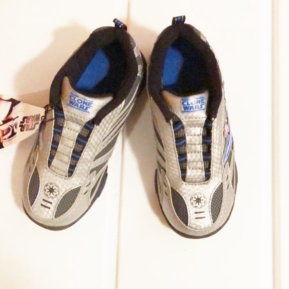 Shoes Star Wars boys new sizes 10.5M or 11.5M flashing lights - Picture 3 of 4